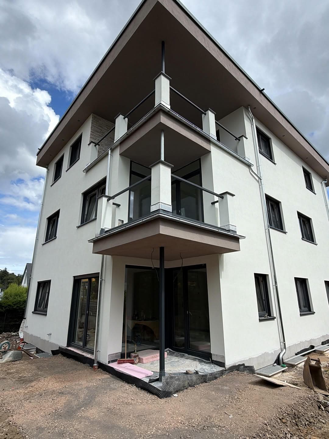 Von IMP Management GmbH errichtetes modernes Mehrfamilienhaus in Hohenstein